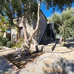 Eleia - Olive Garden & Stone House Apartment