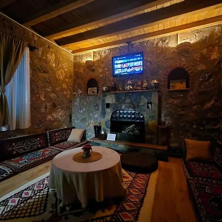 Eleia - Olive Garden&stone House *