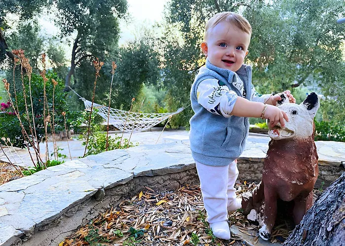 Eleia - Olive Garden & Stone House בודרום